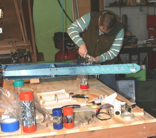 Clecoing VS-801PP Skin to Underlying Structure