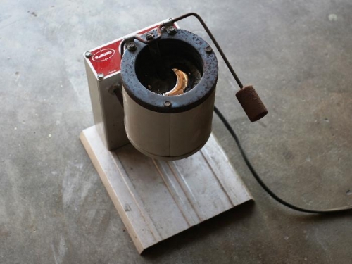 Neighbor's Lead Melting Pot