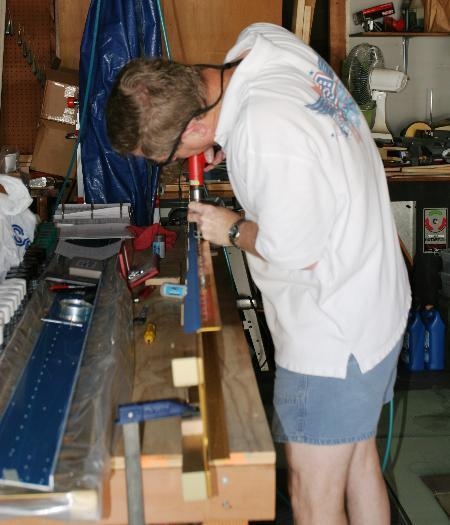 Countersinking Fuel Tank Support Nutplate Holes