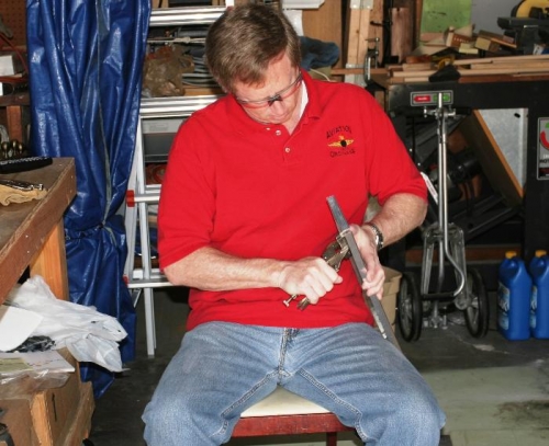 Using a Hand Seamer to Bend a Rib Flange to 90 Degrees