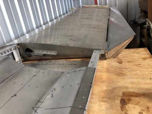 Right aileron up travel