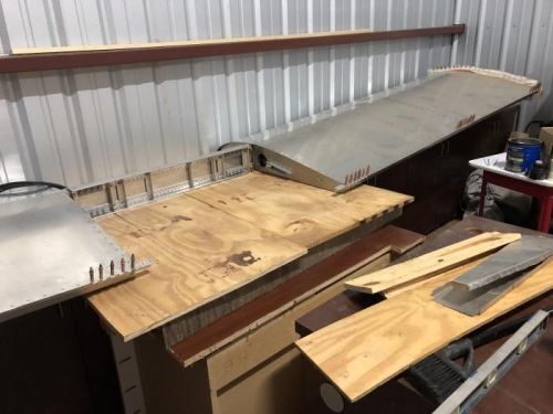 Right wing and center section table