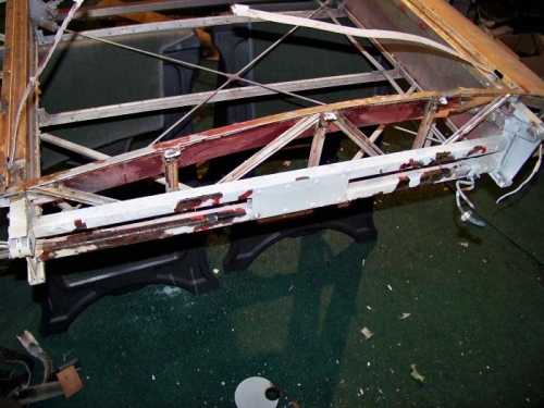 Root compression strut before clean-up.