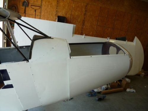 The side and bottom cowling pieces in place. I didn't need the top piece, since it has no trim paint.