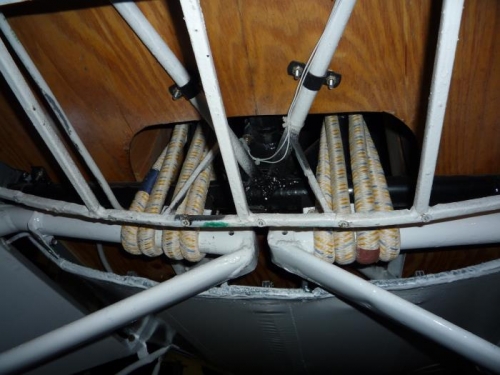 The installed bungees from underneath