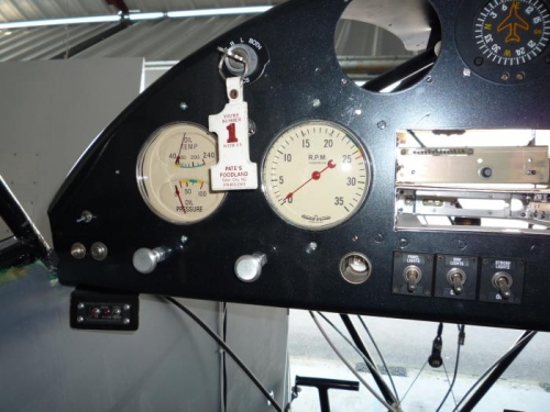 My refurbished oil temp/pressure gauge installed