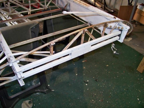 Root compression strut cleaned up and back in place.