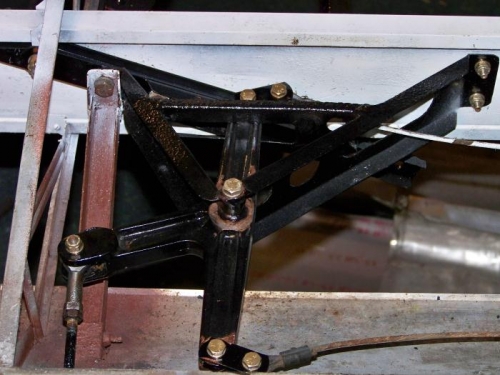 Aileron bellcrank assembled and installed on the rear spar.