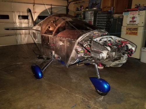 I really like the paint on the wheel pants.