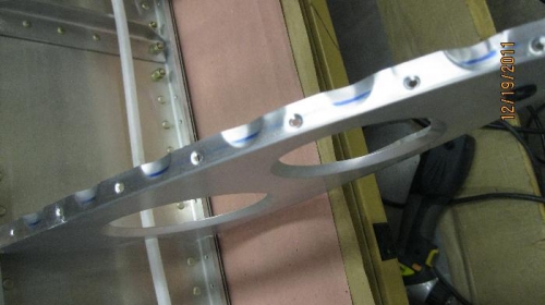 Dimpled forward rib.