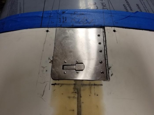 Fuel door and latch.