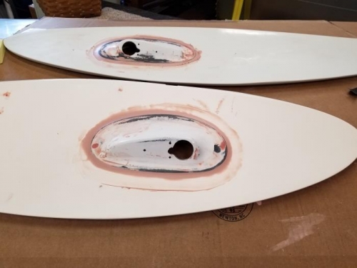 Position light Pods attached to wingtips.