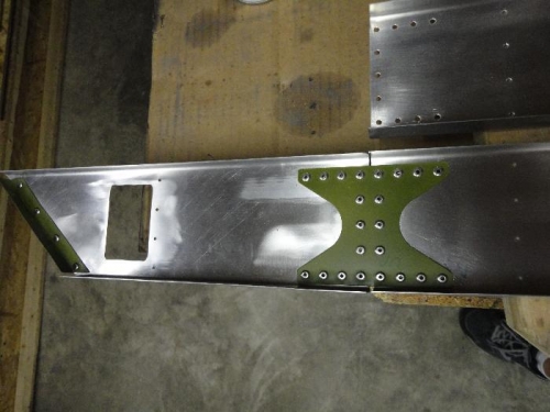 Riveted outboard rear spar