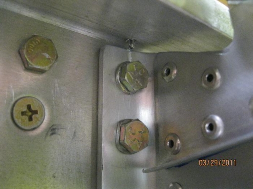 Top of Main Spar and forward Root Rib Attach Angle