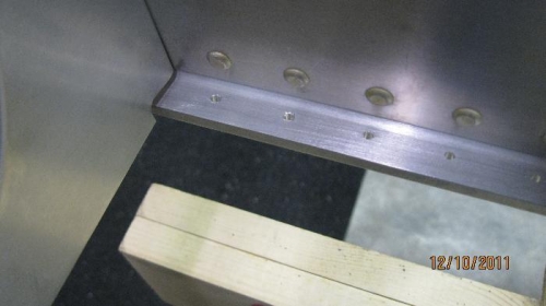 Deburr the main spar.