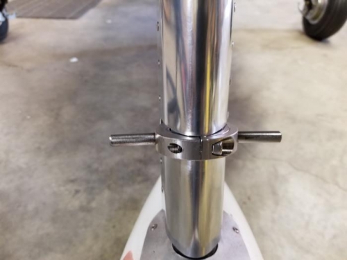 Split collar tow bar mount.