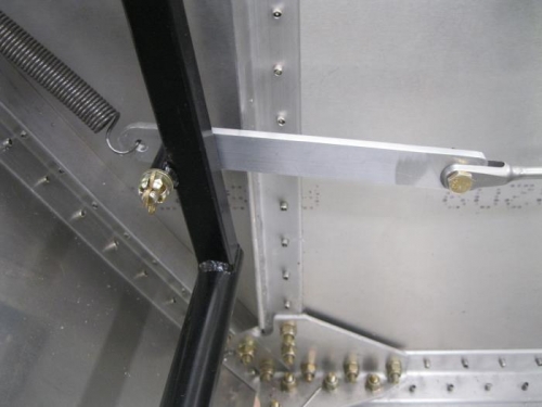 Rudder, Spring and adjuster.