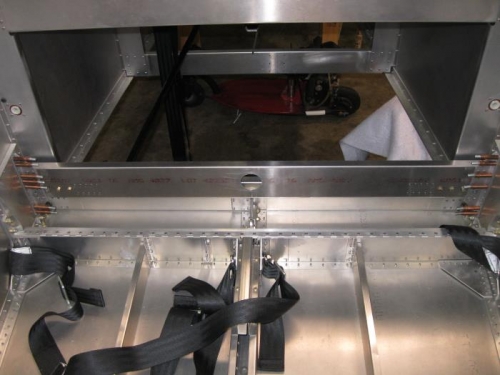 rear spar carrythrough done.