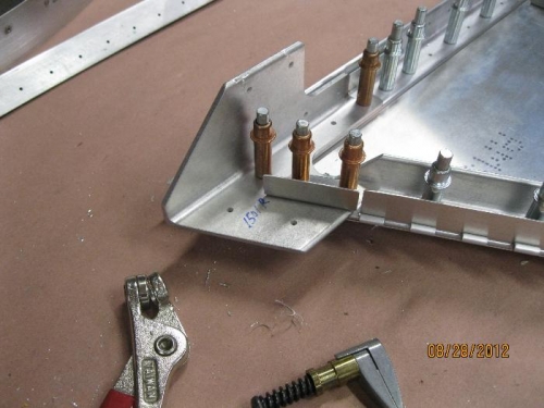 R. Upper engine mount.