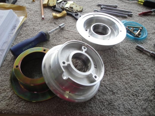 Main wheel halves and brake disc