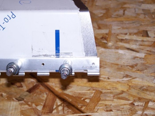 Note that the end hinge hole has not been drilled thru the skin; must wait for final rib placement.