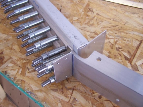 Showing two clips in place.