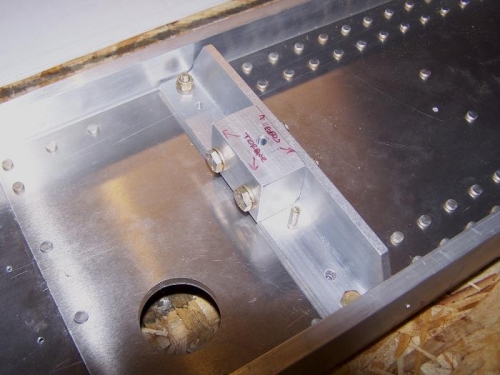 Almost-completely mounted attach angle on Right Spar