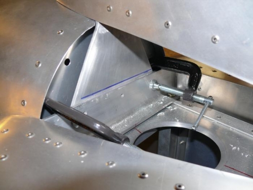 Vertical Spar Clamped to Horizontal Spar