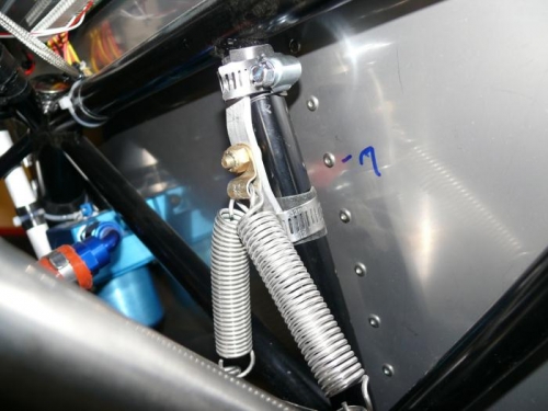 quarter view showing bend in support