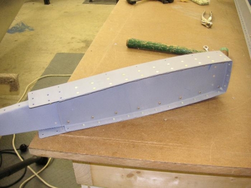 Right counterbalance arm