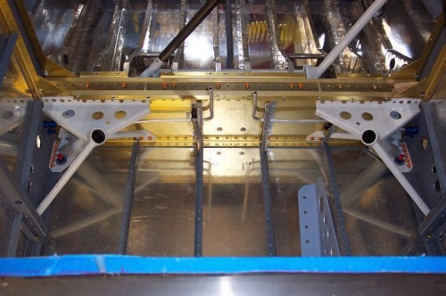 Left/Right Fuel supply/return fittings installed along with the 3/8 tubing to the selector valve