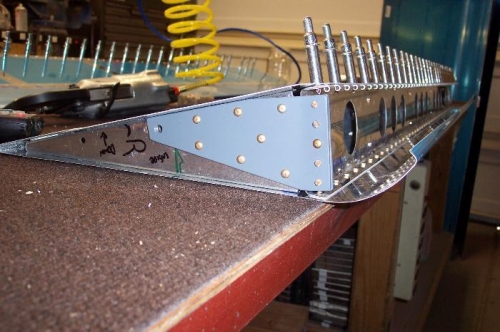 Riveting the torque plate