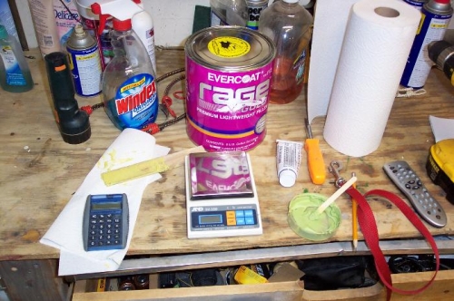 Mixing/measuring station.