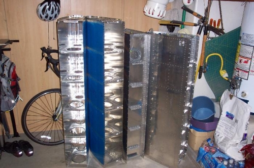 Notice the lack of clecos in the outer leading edges.