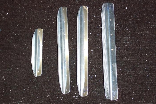 Tank stiffeners that help support the weight of the fuel